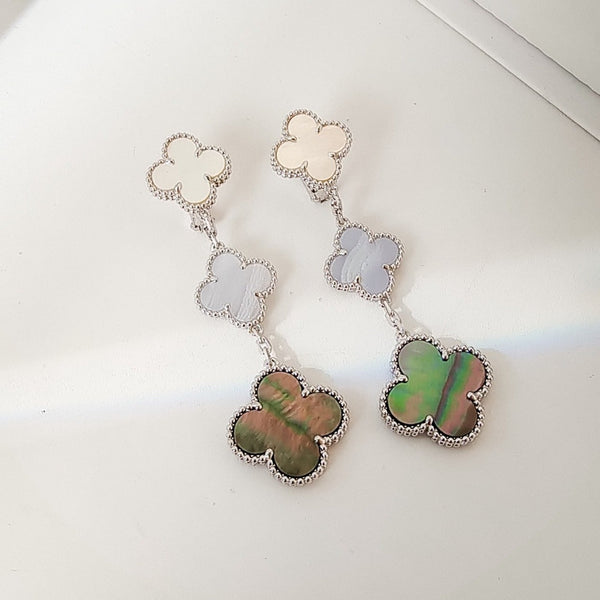 ˇTrend JewelryˇCLOVER 3 MOTIFS CHALCEDONY DARK MOP WHITE GOLD EARRINGS